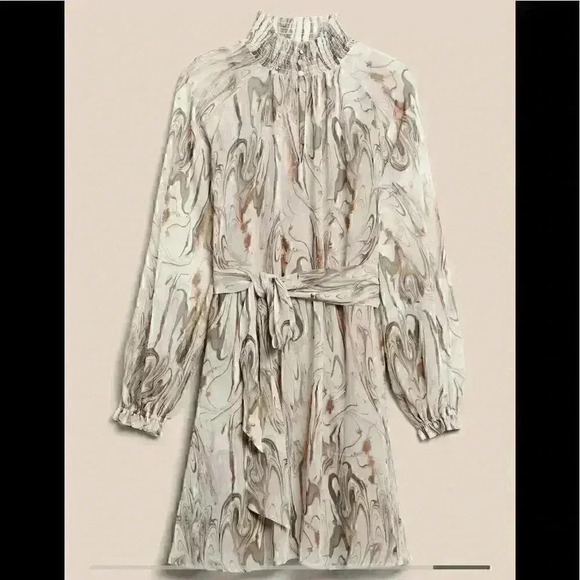 Banana Republic Smocked Crinkled Dress - Picture 7 of 10